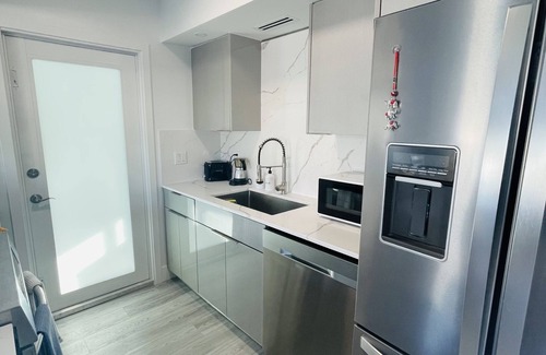 Anglers Park Cottage | Beautiful Modern House in Key Largo