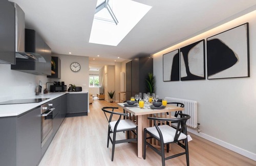Montpellier House | Beautiful Montpellier Retreat