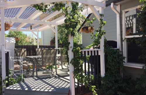 Rockrimmon House | Beautiful Mountain Views Nearn Hiking & Biking Trails + Foosball Table