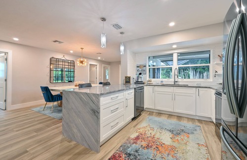 Kings Lake House | Beautiful Naples Retreat