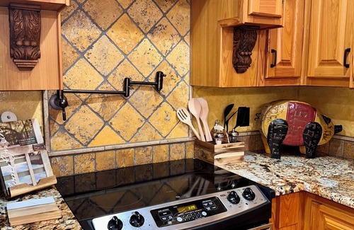 Natchez Condo | Beautiful Natchez Condo one block from the Mississippi River that offers it all.