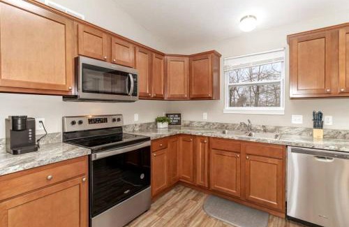 Hamilton House | Beautiful NEW Home among the Nook in Hamilton, OH