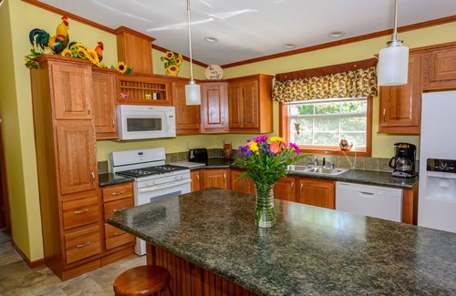 Nekoosa House | Beautiful new house 5 min from Sand Valley Golf and 45 min from Wisconsin Dells