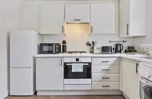 Erdington House | Beautiful new house | Free parking | Sleeps 8 | Via the M6
