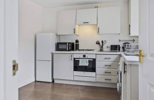 Erdington House | Beautiful new house | Free parking | Sleeps 8 | Via the M6