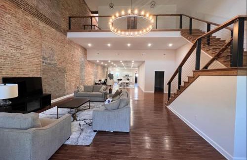 Fries House | Beautiful New Riverfront Condo