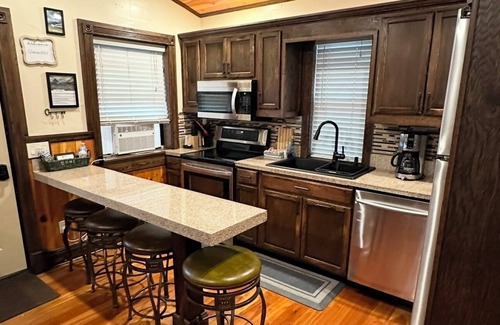 East Glacier Park Village Cabin | Beautiful new luxury cabin on large private lot