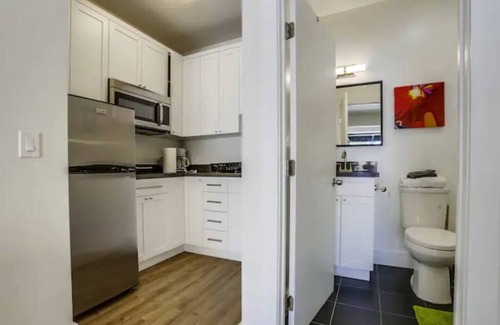 University Heights Apartment | Beautiful Newly Remodeled Studio apartments