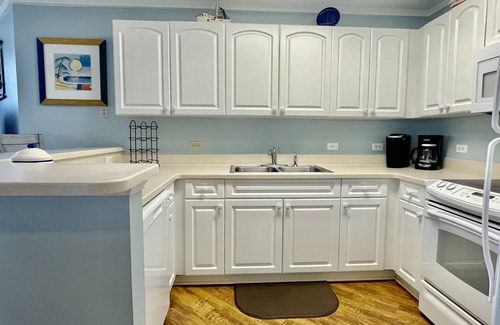 North Forest Beach Condo | BEAUTIFUL OCEANVIEW VILLA WITH POOL, BEACH HILTON HEAD