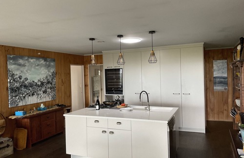 Katikati House | Beautiful Ocean View from Waihi Beach -Mt Maunganui, Private Rustic country home