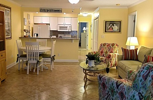 Wilmington Beach Condo | Beautiful oceanfront 2 bedroom, 2 bath condo with elevator, pool and huge deck.