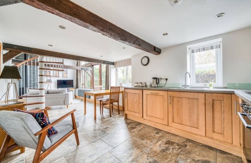 New Forest District Cottage | Beautiful Old Barn | New Forest | Just For Two
