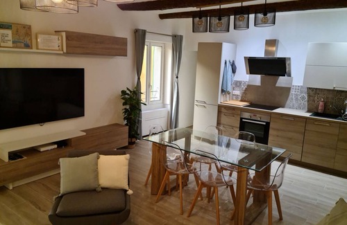 Old Town House | Beautiful Old Town flat, near the beach