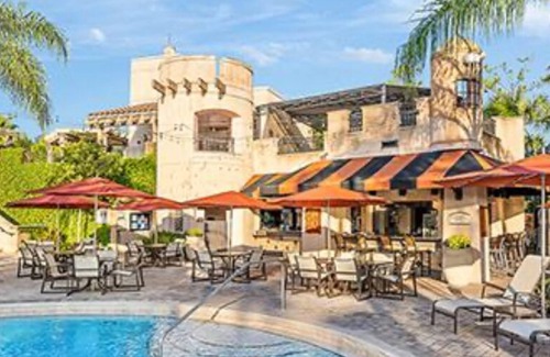 Williamsburg Condo | Beautiful one-bedroom, 2-bath condo with full kitchen, minutes to Disney gates