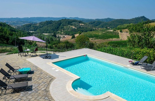 Ponzano Monferrato House | Beautiful private villa for 14 guests with private pool, A/C, WIFI, TV, terrace and parking