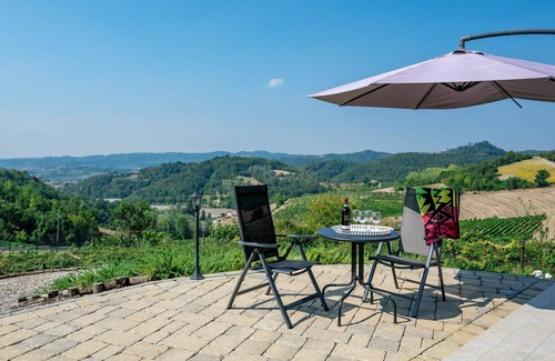 Ponzano Monferrato House | Beautiful private villa for 14 guests with private pool, A/C, WIFI, TV, terrace and parking