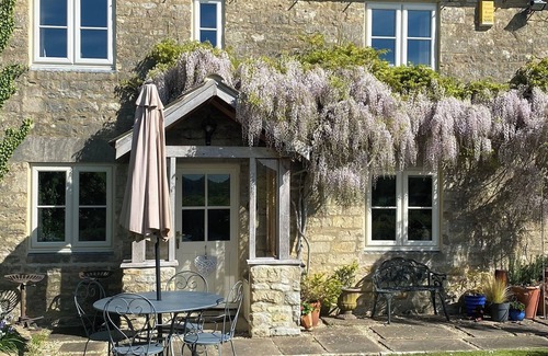 France Lynch House | Beautiful peaceful village location, gorgeous views across the valley in AONB.