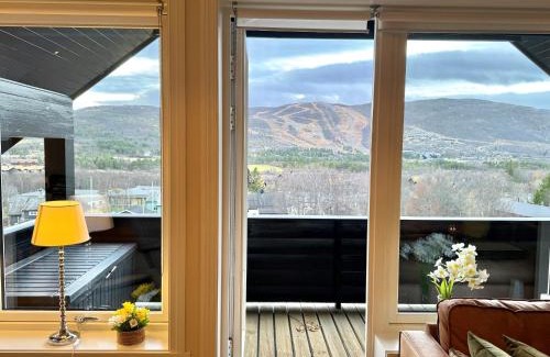 Geilo Apartment | Beautiful penthouse centrally located in Geilo, stunning views