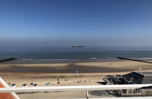 Cadzand-Bad Apartment | Beautiful penthouse with spectacular sea view and swimming pool