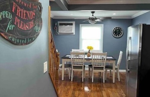 Teaneck House | Beautiful place minutes away to New York City .