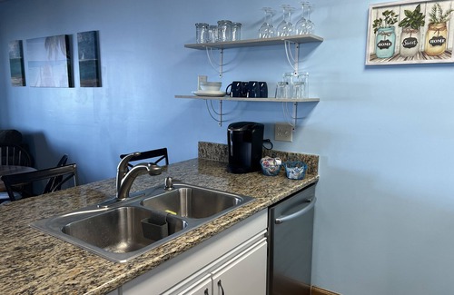 Port Clinton Condo | Beautiful Port Clinton Condo with Lake View! Short Walk to the Jet Express!