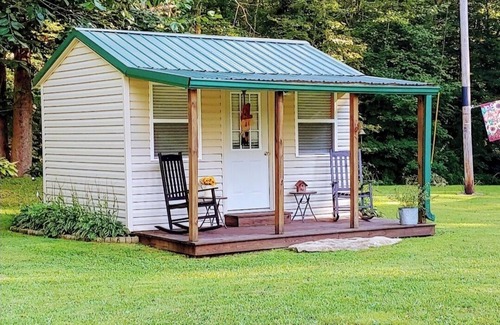Taswell Cabin | Beautiful private country setting, 4 miles to Little Patoka Boat Ramp.