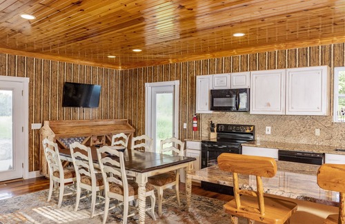 Howell House | Beautiful Private Updated Farmhouse