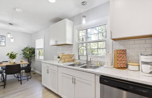 Westgate House | Beautiful Private Home and Patio