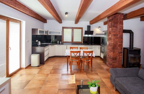 Zabovresky House | Beautiful private villa for 4 people with WIFI, TV, terrace and parking