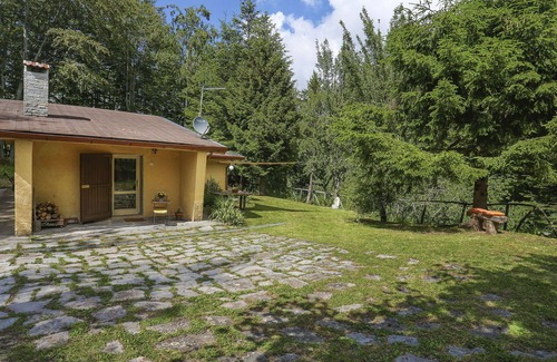 San Romano in Garfagnana House | Beautiful private villa for 6 guests with WIFI, TV, patio, pets allowed and parking