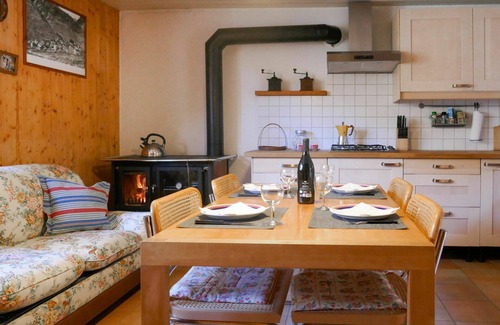 Malvaglia House | Beautiful private villa for 4 people with TV, patio and pets allowed