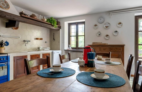 Ferrere House | Beautiful private villa for 12 people with private pool, WIFI, TV, terrace, pets allowed and par.