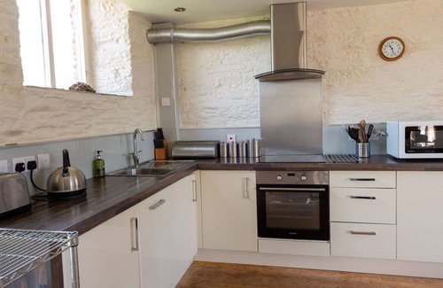 Morwellham Villa | Beautiful private villa with WIFI, TV, terrace, pets allowed, panoramic view and parking