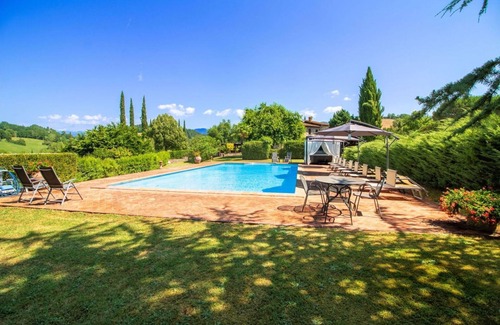 Bibbiena Villa | Beautiful private villa for 8 people with WIFI, A/C, private pool, TV, pets allowed and parking