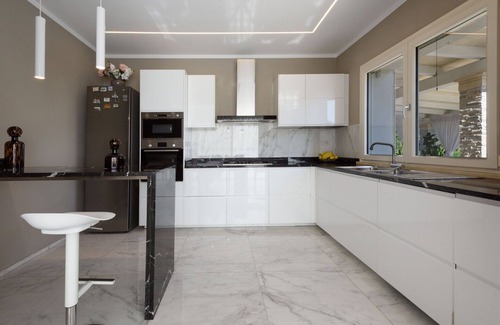 Querceta Villa | Beautiful private villa with private pool, A/C, WIFI, TV and parking, close to Forte Dei Marmi