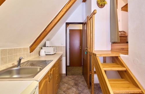 Svoboda nad Upou Villa | Beautiful private villa for 15 guests with WIFI, TV, patio, pets allowed and parking