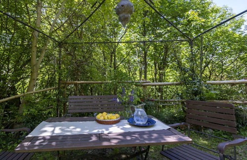 Pisogne Villa | Beautiful private villa for 16 people with WIFI, private pool, TV, patio, pets allowed and parking