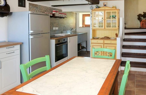 Piea House | Beautiful private villa for 4 people with A/C, WIFI, TV, patio, pets allowed and parking