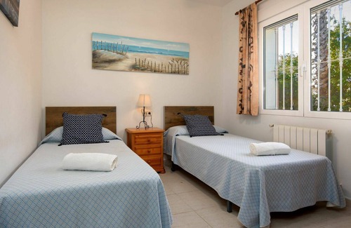 Costa Nova House | Beautiful private villa for 6 people with A/C, WIFI, private pool, TV, patio and parking