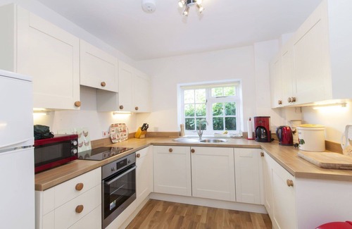 Worton House | Beautiful private villa for 8 people with WIFI, TV and parking