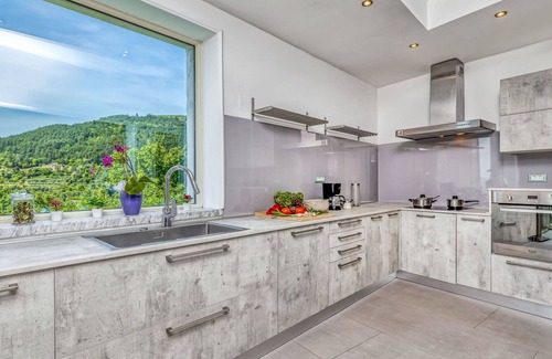 Golubici Villa | Beautiful private villa with WIFI, private pool, A/C, hot tub, TV, terrace, panoramic view, parking