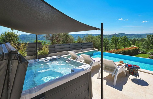 Golubici Villa | Beautiful private villa with WIFI, private pool, A/C, hot tub, TV, terrace, panoramic view, parking