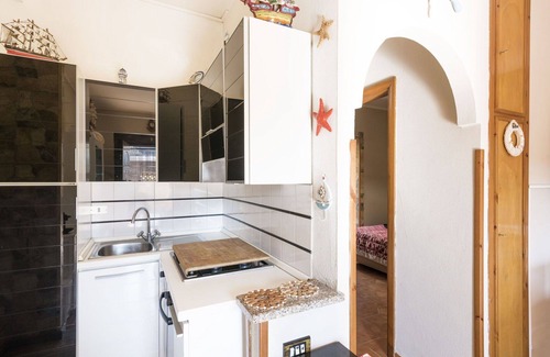 Lido dei Pini House | Beautiful private villa for 6 guests with A/C, WIFI, TV, patio and pets allowed
