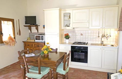 Cortona House | Beautiful private villa with pool, WIFI, TV, terrace, pets allowed, panoramic view and parking