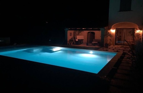 Castillon-du-Gard House | Beautiful, quiet apartment with magnificent view of the Pont du Gard
