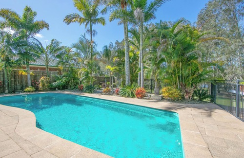 Yamba Apartment | Beautiful quiet location in YAMBA with water views.
