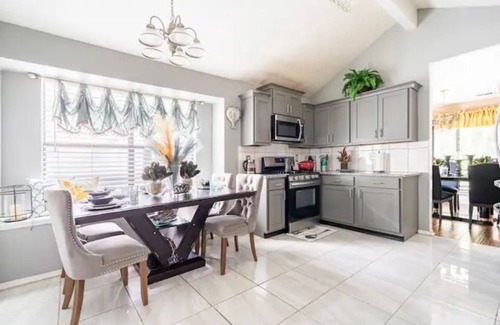 Austell House | Beautiful RanchnBy ATL Aiport, six flags, and braves stadium