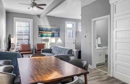 Shaw House | Beautiful Rehabbed Unit in Shaw Community 4228a