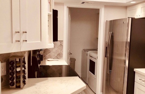Camelback East Condo | BEAUTIFUL!REMODELED RESORT STYLE CONDO! WALK TO AZ BILTMORE!MTN VIEW!HEATED POOL