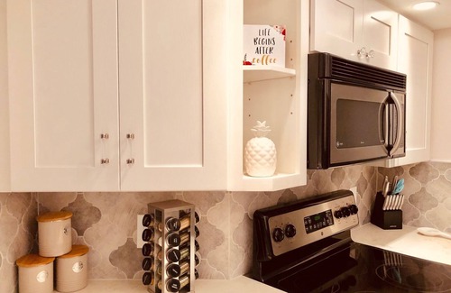 Camelback East Condo | BEAUTIFUL!REMODELED RESORT STYLE CONDO! WALK TO AZ BILTMORE!MTN VIEW!HEATED POOL